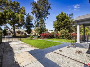4918 10th Avenue, Los Angeles CA 90043