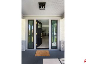 4918 10th Avenue, Los Angeles CA 90043