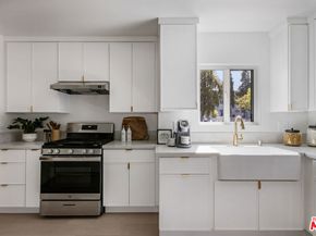 4918 10th Avenue, Los Angeles CA 90043