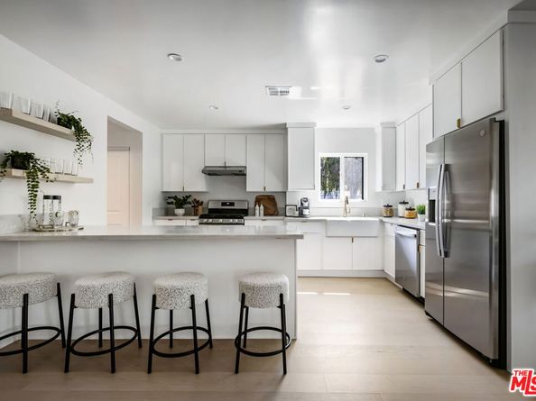 4918 10th Avenue, Los Angeles CA 90043