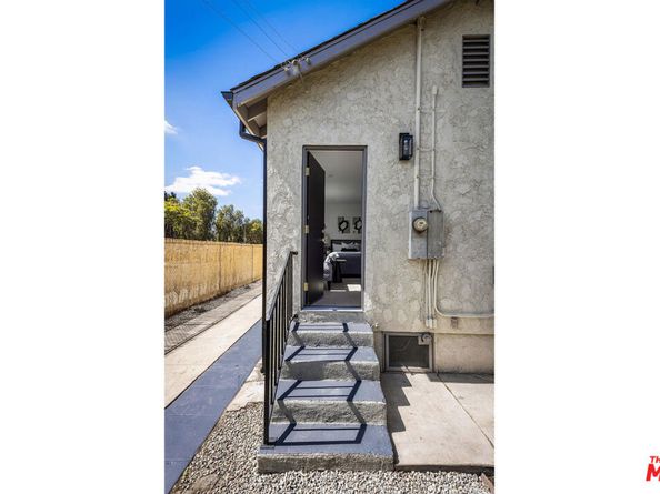4918 10th Avenue, Los Angeles CA 90043