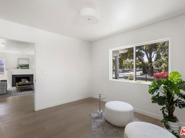 4918 10th Avenue, Los Angeles CA 90043