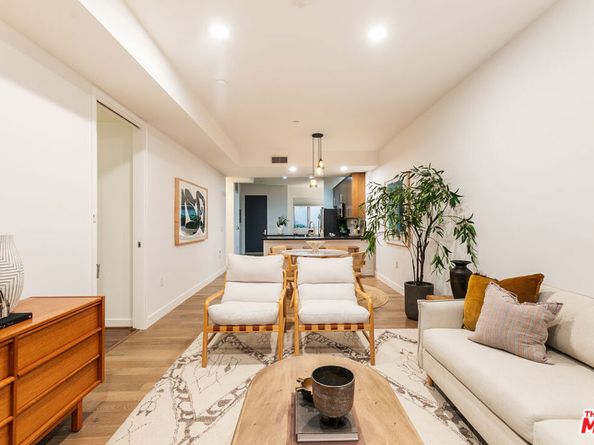 6001 Carlton Way 105, Los Angeles CA 90028