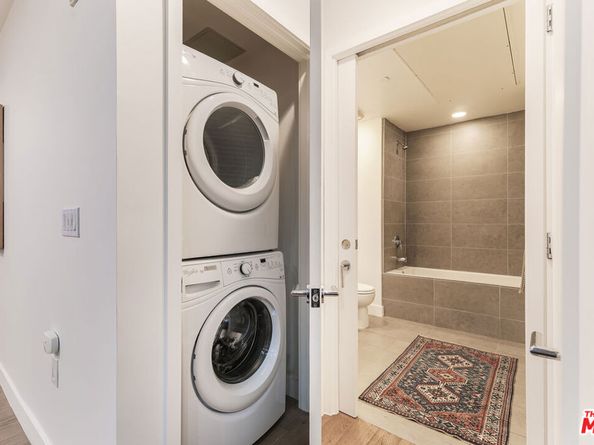 6001 Carlton Way 105, Los Angeles CA 90028