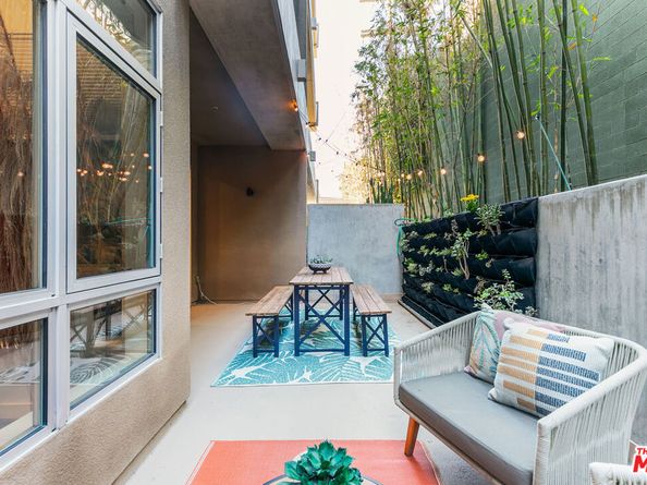 6001 Carlton Way 105, Los Angeles CA 90028