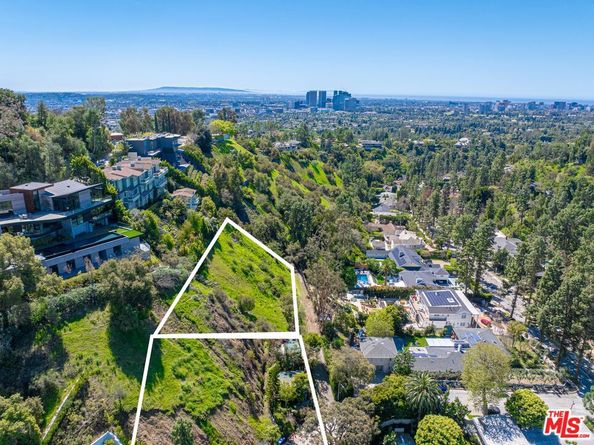 1418 Lindacrest Drive, Beverly Hills CA 90210