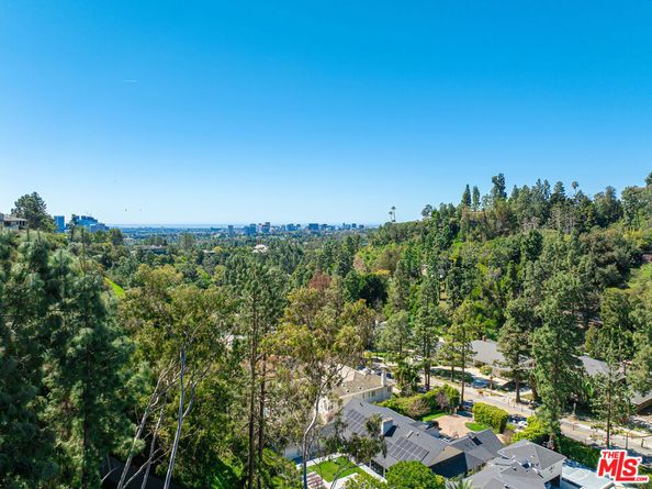 1418 Lindacrest Drive, Beverly Hills CA 90210