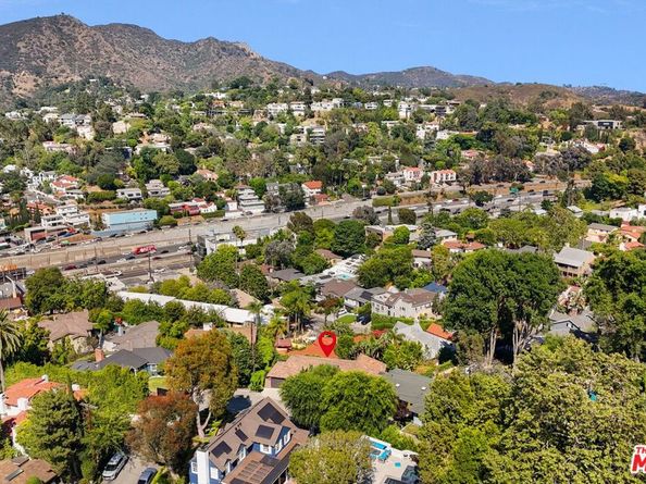 3310 Bennett Drive, Los Angeles CA 90068