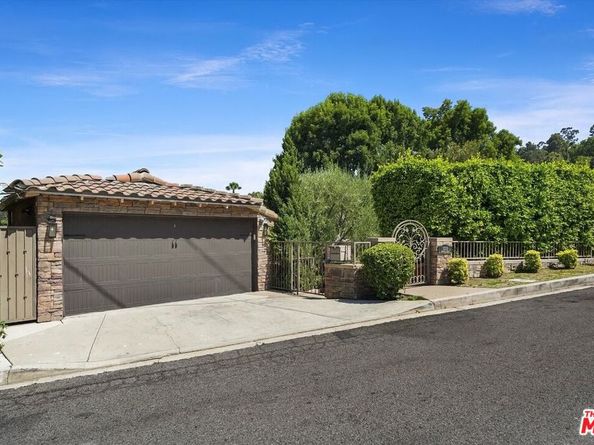3310 Bennett Drive, Los Angeles CA 90068