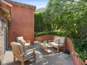 3310 Bennett Drive, Los Angeles CA 90068