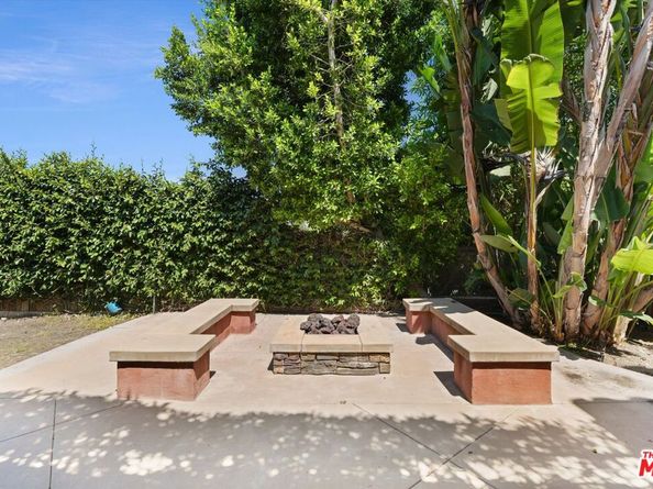 3310 Bennett Drive, Los Angeles CA 90068