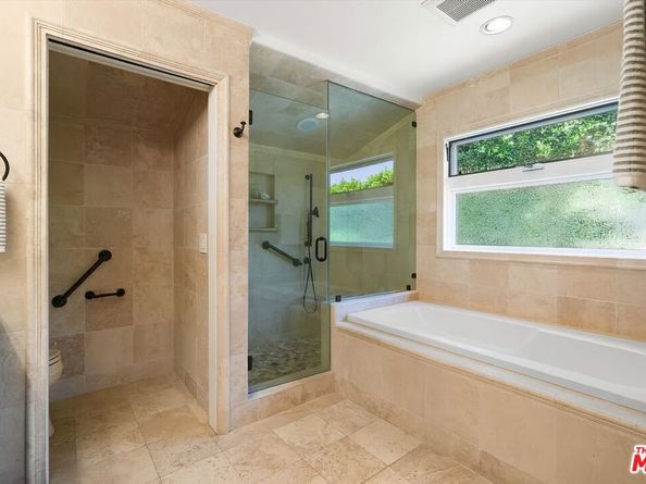 3310 Bennett Drive, Los Angeles CA 90068