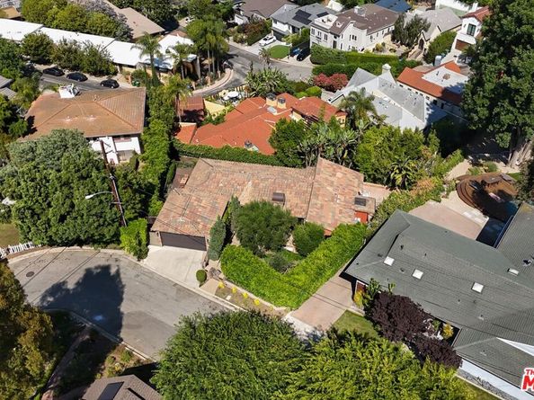 3310 Bennett Drive, Los Angeles CA 90068