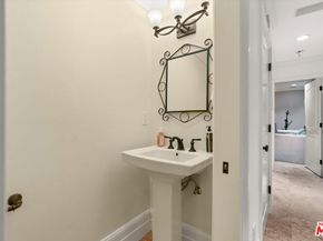 3310 Bennett Drive, Los Angeles CA 90068