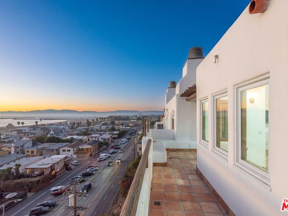 7047 Vista Del Mar Lane, Playa Del Rey CA 90293