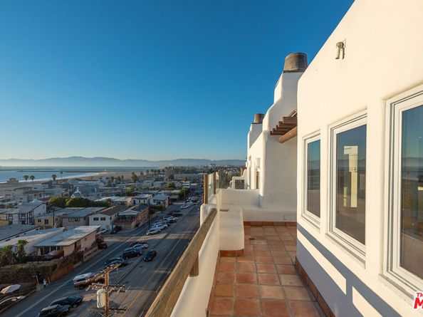 7047 Vista Del Mar Lane, Playa Del Rey CA 90293