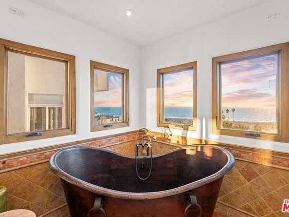 7047 Vista Del Mar Lane, Playa Del Rey CA 90293