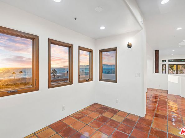 7047 Vista Del Mar Lane, Playa Del Rey CA 90293