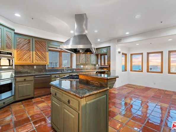 7047 Vista Del Mar Lane, Playa Del Rey CA 90293