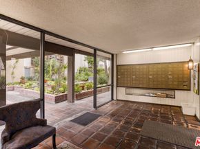 320 S Ardmore Avenue 111, Los Angeles CA 90020
