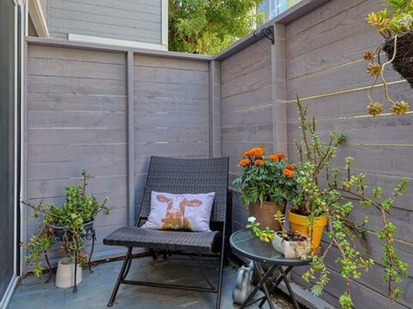 12416 Moorpark Street A, Studio City CA 91604