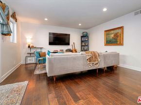 12416 Moorpark Street A, Studio City CA 91604