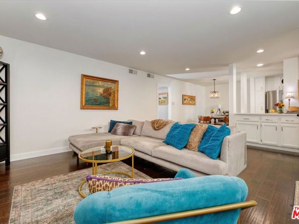 12416 Moorpark Street A, Studio City CA 91604