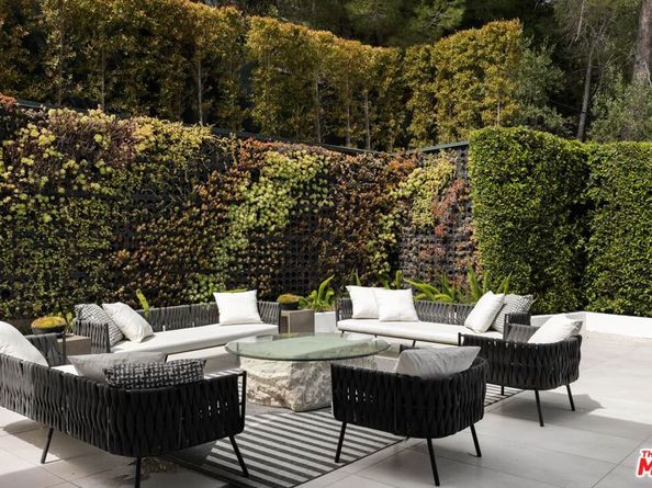 17335 Tramonto Drive, Pacific Palisades CA 90272