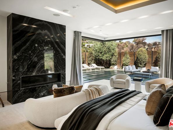 17335 Tramonto Drive, Pacific Palisades CA 90272