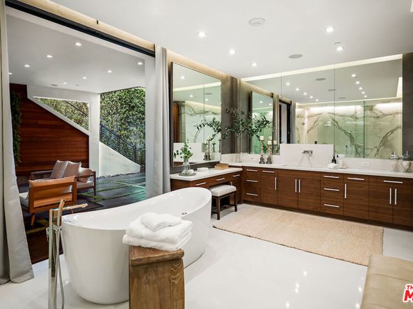 17335 Tramonto Drive, Pacific Palisades CA 90272