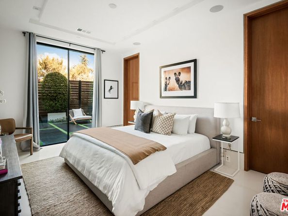 17335 Tramonto Drive, Pacific Palisades CA 90272