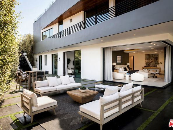 17335 Tramonto Drive, Pacific Palisades CA 90272