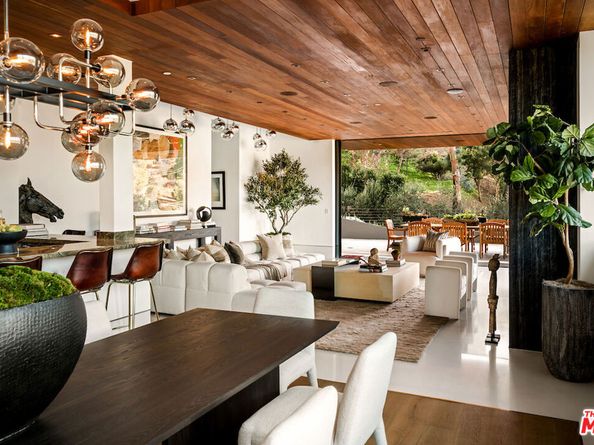 17335 Tramonto Drive, Pacific Palisades CA 90272