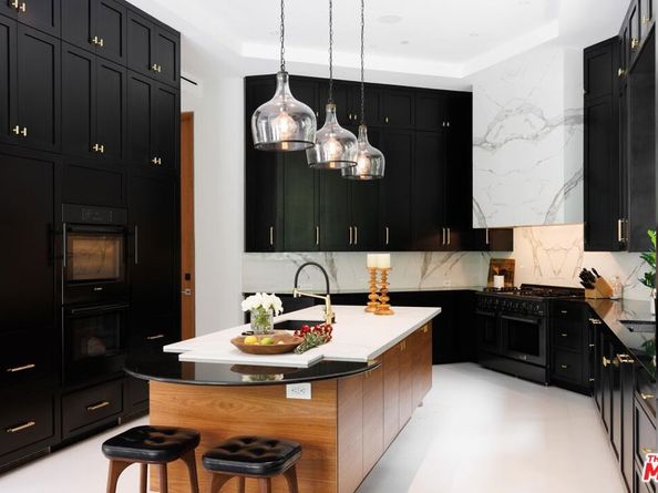 17335 Tramonto Drive, Pacific Palisades CA 90272