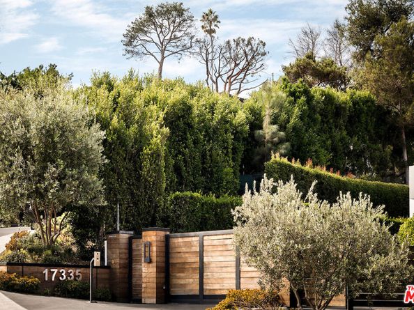 17335 Tramonto Drive, Pacific Palisades CA 90272