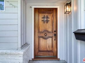 12814 Collins Street, Valley Village CA 91607