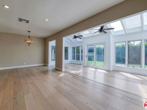 12814 Collins Street, Valley Village CA 91607