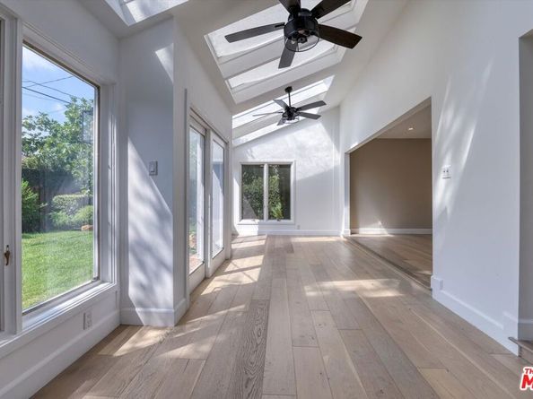 12814 Collins Street, Valley Village CA 91607