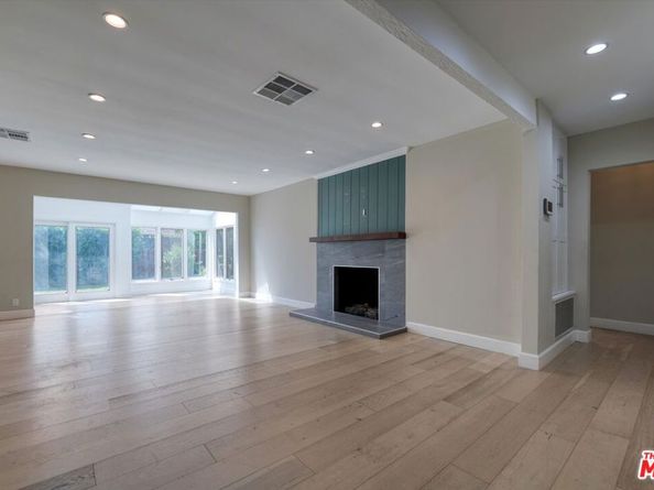 12814 Collins Street, Valley Village CA 91607