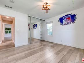 12814 Collins Street, Valley Village CA 91607