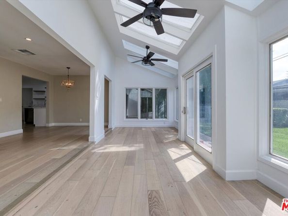 12814 Collins Street, Valley Village CA 91607