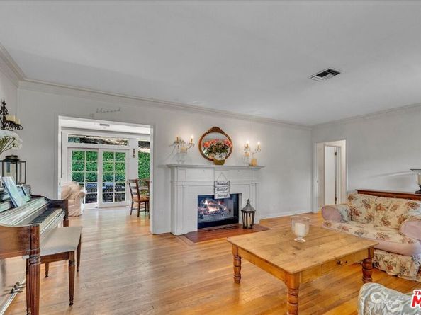 4157 Woodcliff Road, Sherman Oaks CA 91403