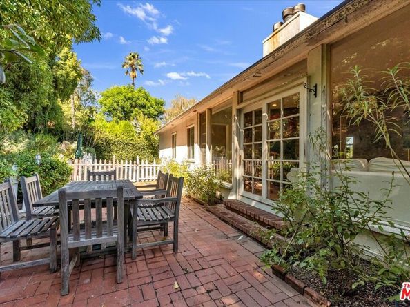 4157 Woodcliff Road, Sherman Oaks CA 91403