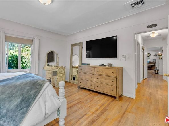 4157 Woodcliff Road, Sherman Oaks CA 91403