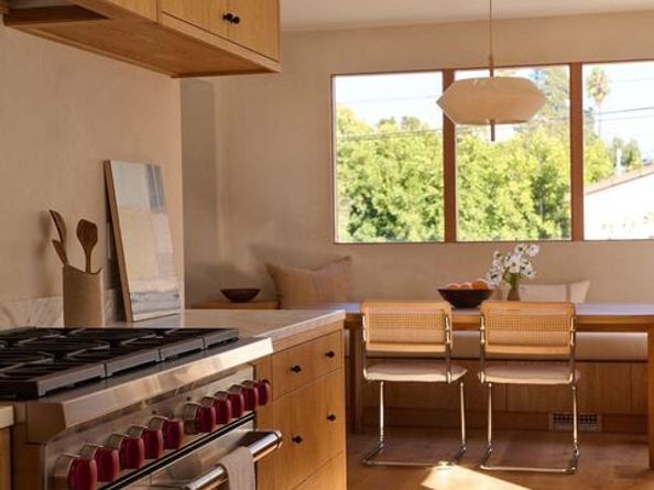 408 N Beachwood Drive, Los Angeles CA 90004