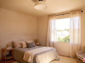 408 N Beachwood Drive, Los Angeles CA 90004