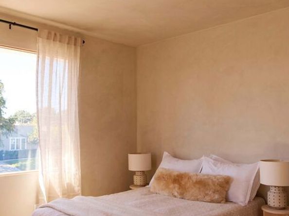 408 N Beachwood Drive, Los Angeles CA 90004