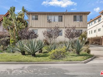 1759 Winona Boulevard