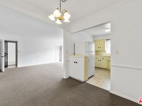 1043 S Holt Avenue, Los Angeles CA 90035