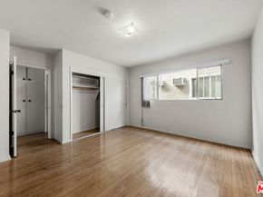 1043 S Holt Avenue, Los Angeles CA 90035